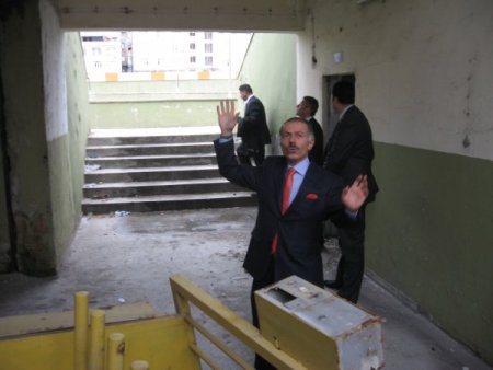 Tezahüratla yıkılan stadın tribünleri yenilenecek