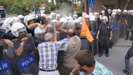 Tezkere protestosunda ikinci müdahale