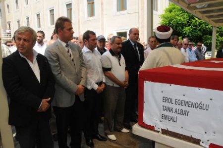 Tff Başkanı Özgener, Yunus Egemenoğlu'nun Ağabeyi Erol Egemenoğlu'nun Cenaze Törenine Katıldı