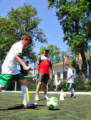 TFF Beylerbeyi Tesisleri'nde çocuklar sahaya indi