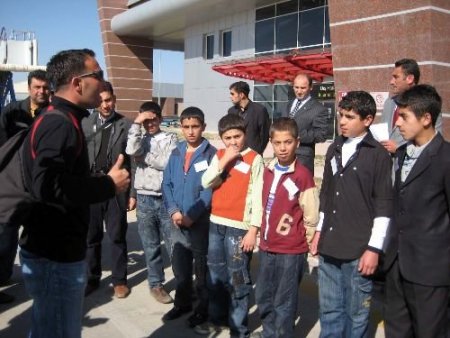 Thk, Sokakta Çalışan Çocukları Uçurdu