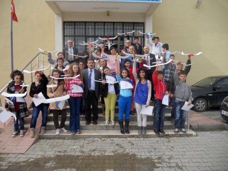 THK’dan Ülküköy’de öğrencilere model uçak kursu
