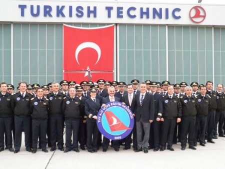 Thy’nin 89 Erkek Ve Bir Kadın Pilotu Mezun Oldu
