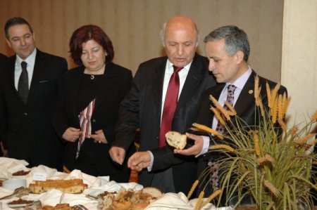 THY’nin dış hat seferlerinde Manisa sultaniye üzümü dağıtılacak