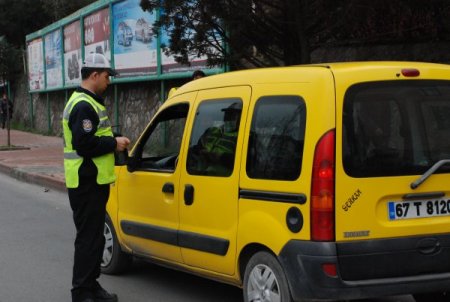 Ticari Araçlar Trafik Ekipleri Tarafından Denetleniyor