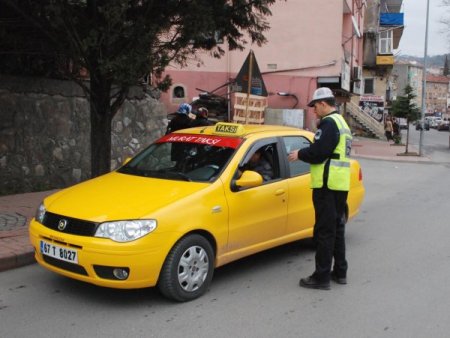 Ticari Araçlar Trafik Ekipleri Tarafından Denetleniyor