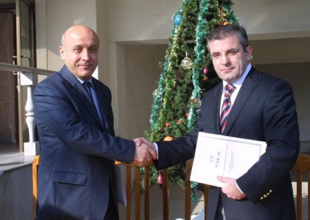 Tika, Özbekistan’a 600 Bin Doz Aşı Hibe Etti