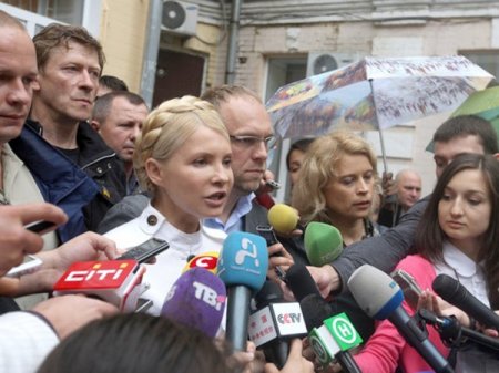 Timoşenko, Yargılandığı Davanın Hakimini Aihm'e Şikayet Etti