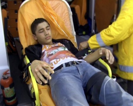 Tinercilerin 16 yaşındaki çocuğu yaktığı iddiası