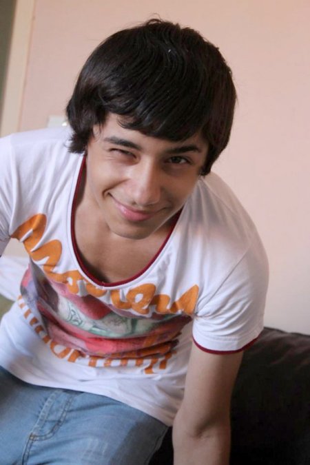 Tinercilerin yaktığı iddia edilen genç güvenlik kamerasında