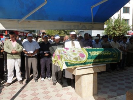 Tıp tarihine geçen bebeğin annesi toprağa verildi