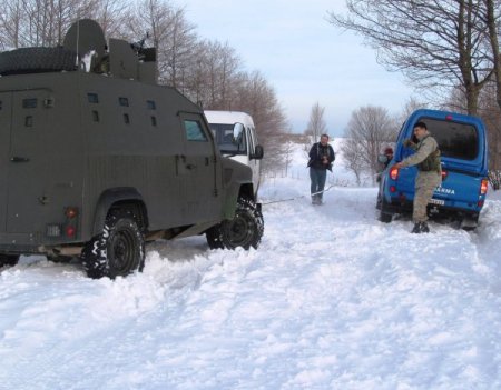 Tipi yolların kapanmasına neden oldu
