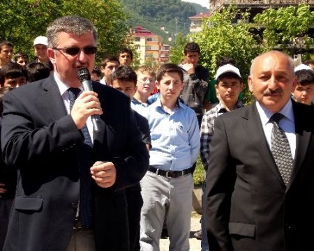 Tirebolu Anadolu İmam hatip Lisesi bilim fuarı sergisi açtı