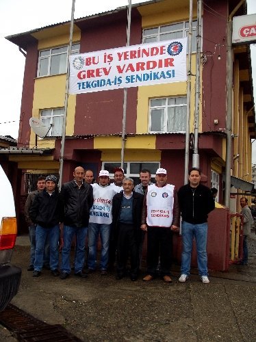 Tirebolu'da Çaykur işçisi grev kararı aldı