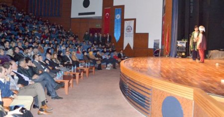 Tiyatro Gediz’in ünü İzmir'i aştı