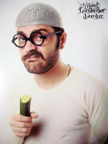 Tiyatro Oyuncusu Irmak Devrek'te İmza Gününe Katıldı