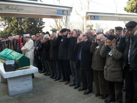 Tiyatro Ve Sinema Sanatçısı Tuncer Sevi Son Yolculuğuna Uğurlandı