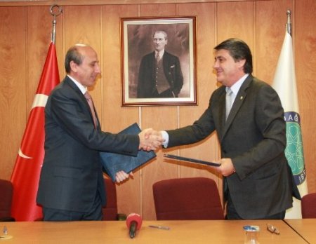 TJK, hipodrom ve haralardaki hastaneleri yenileyecek