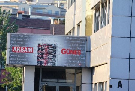 TMSF yetkilileri Akşam Gazetesi'nde inceleme yapıyor