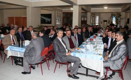 Toçoğlu, Muhtarlarla Bir Araya Gelerek Sorunlarını Dinledi