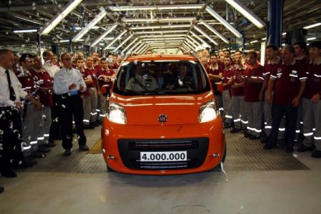 Tofaş, 4 milyonuncu aracını banttan indirdi (2)