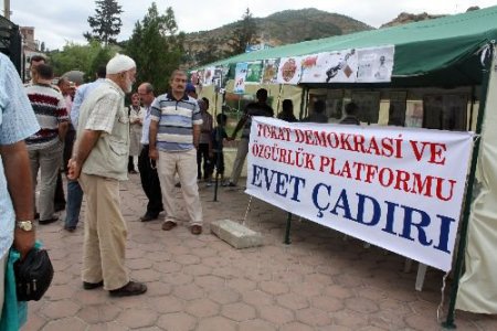Tokat Cumhuriyet Meydanı'na Evet Çadırı Kuruldu