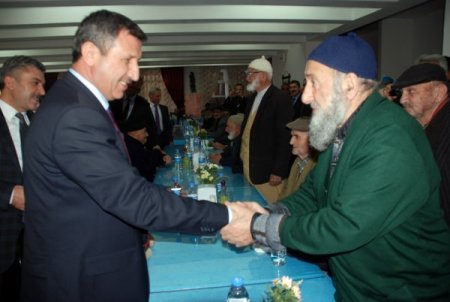 Tokat Valisi Şerif Yılmaz, Huzurevini Ziyaret Etti