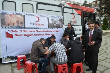 Tokat Yetiştirme Yurdu'nda kalan gençler kan bağışında bulundu