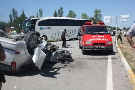 Tokat'ta trafik kazası, aynı aileden 6 kişi yaralı