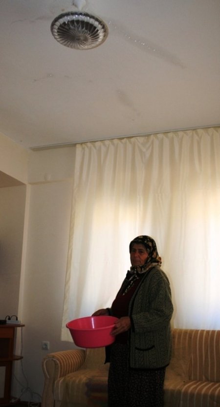 TOKİ evlerindeki yangınzedeler yardım bekliyor