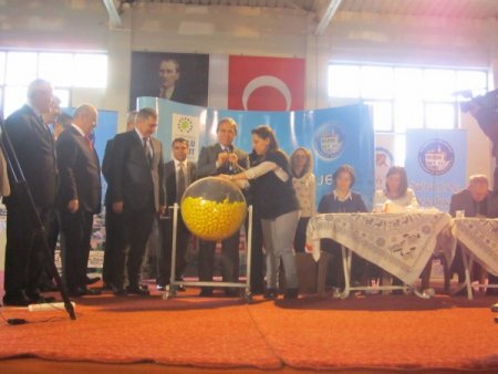 TOKİ konutları sahiplerini buldu