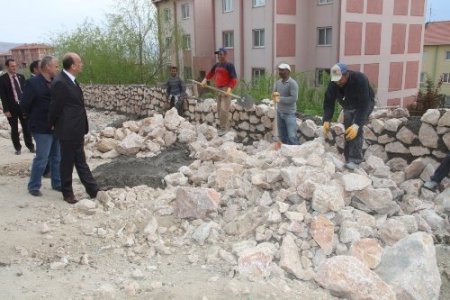 TOKİ konutlarında yol 12 metre oluyor