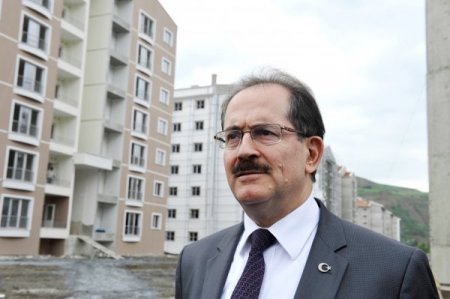 TOKİ'den Van'a 300 günde 15 bin deprem konutu