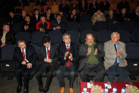 Toktamış Ateş: Cumhuriyete Demokrasi Yakışır