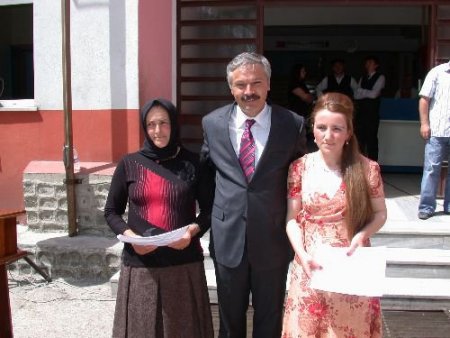 Tonya'da Açılan Karma Sergi Göz Kamaştırdı