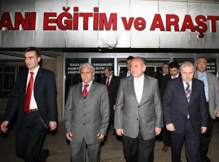 Topbaş: Sokak Çocuklarından Mendil Alınması Başka Çocukları Da Sokağa Çekiyor