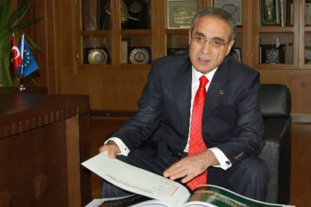 Topçu: Milletin Değerlerine Bu Kadar Düşman Olmak Doğru Değil