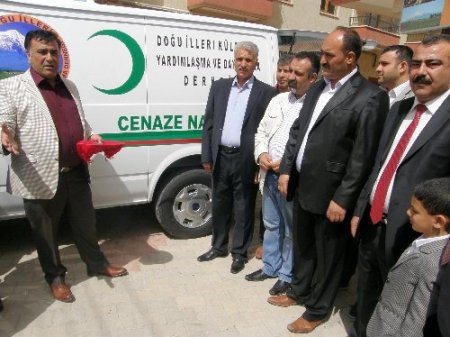 Topladıkları para ile cenaze aracı aldılar