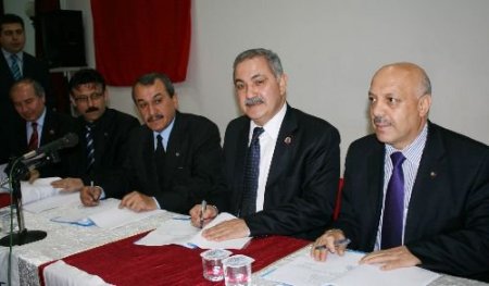 Toplu İş Sözleşmesini Davul Zurna İle Kutladılar