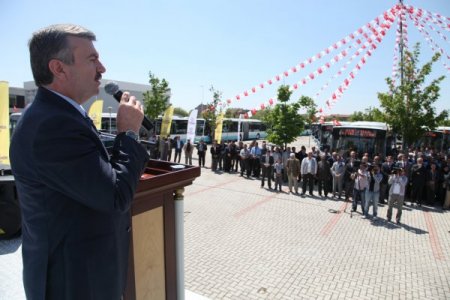 Toplu Ulaşıma Teknolojiyle Donatılan 41 Yeni Otobüs Katıldı