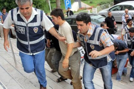 Torbacı Operasyonunda Gözaltına Alınan 25 Kişi Adliyede