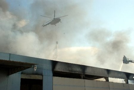 Torbalı'da yatak fabrikası yandı