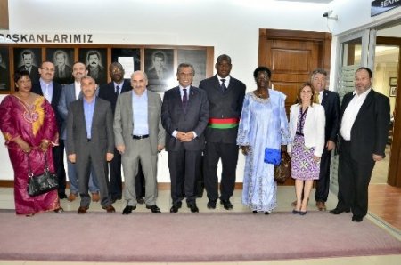 Torbalı'dan Afrika'ya dostluk köprüsü kuruldu