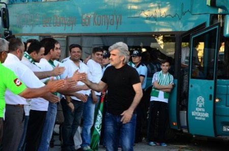 Torku Konyaspor Uğur Tütüneker'i bırakmıyor