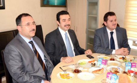 Toros Koleji, gazetecileri kahvaltıda buluşturdu