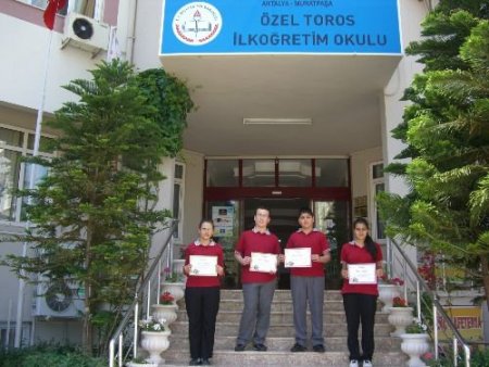 Toros Koleji'ne Matematikte Uluslararası Ödül