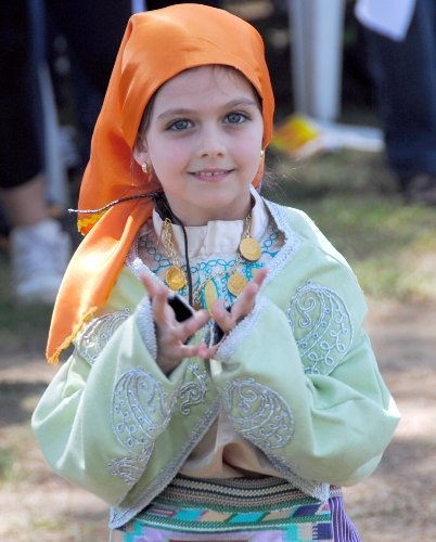 Toros Sema Koleji, Anadolu'nun halk oyunları kültürüne hizmet ediyor