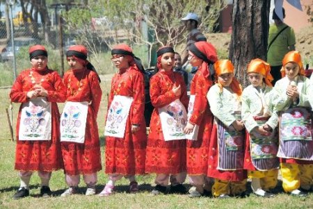 Toros Sema Koleji, Anadolu'nun halk oyunları kültürüne hizmet ediyor