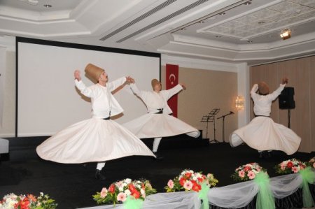 Toros Yağmur Koleji, kültür-sanat programı düzenledi