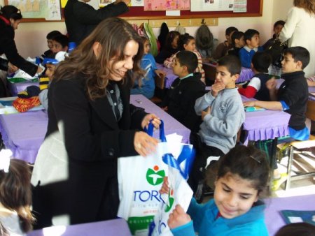 Toroslu Veliler Kardeş Okullarını Unutmadı